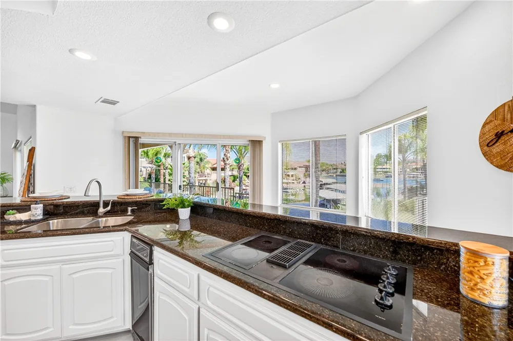 24140 Cruise Circle Canyon Lake, CA 92587