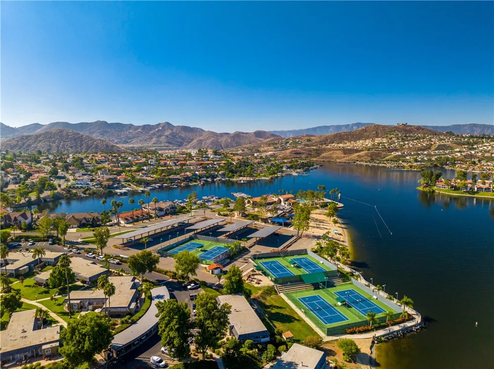 24140 Cruise Circle Canyon Lake, CA 92587