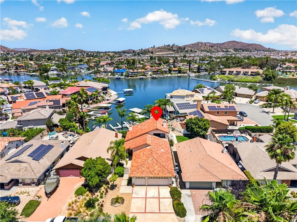24140 Cruise Circle Canyon Lake, CA 92587