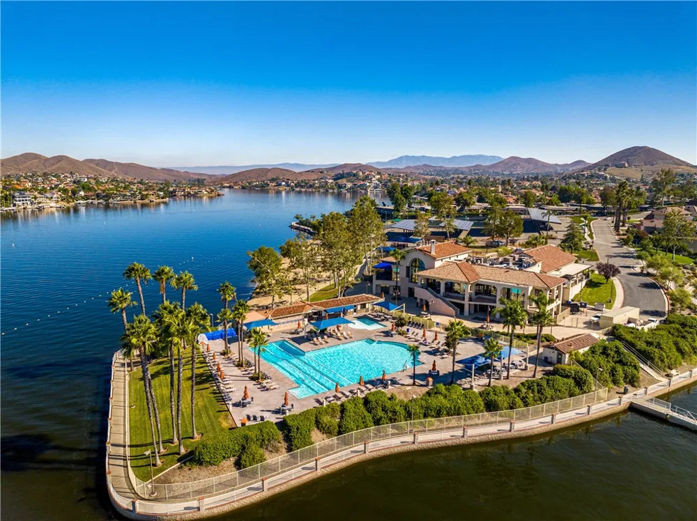 24140 Cruise Circle Canyon Lake, CA 92587