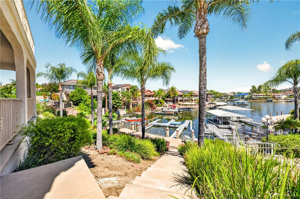 24140 Cruise Circle Canyon Lake, CA 92587