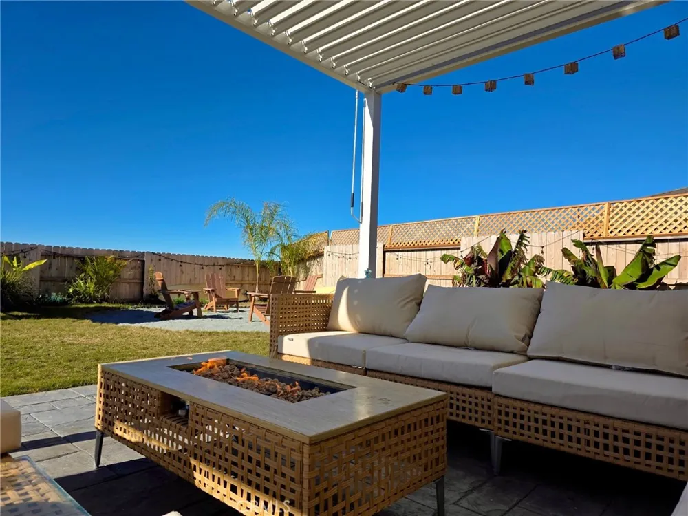 1104 Sunridge Hollister, CA 95023