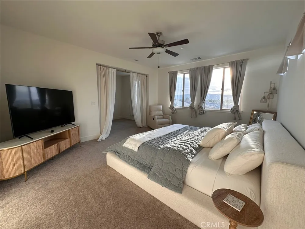 1104 Sunridge Hollister, CA 95023