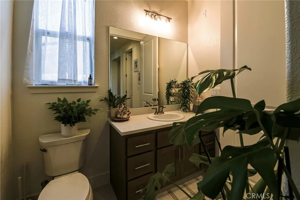 1104 Sunridge Hollister, CA 95023