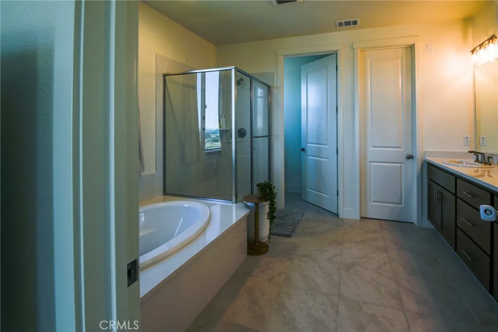 1104 Sunridge Hollister, CA 95023