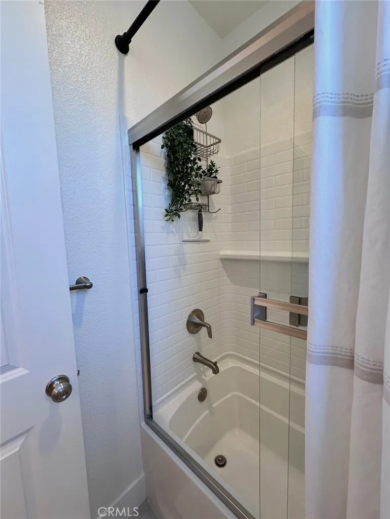 1104 Sunridge Hollister, CA 95023