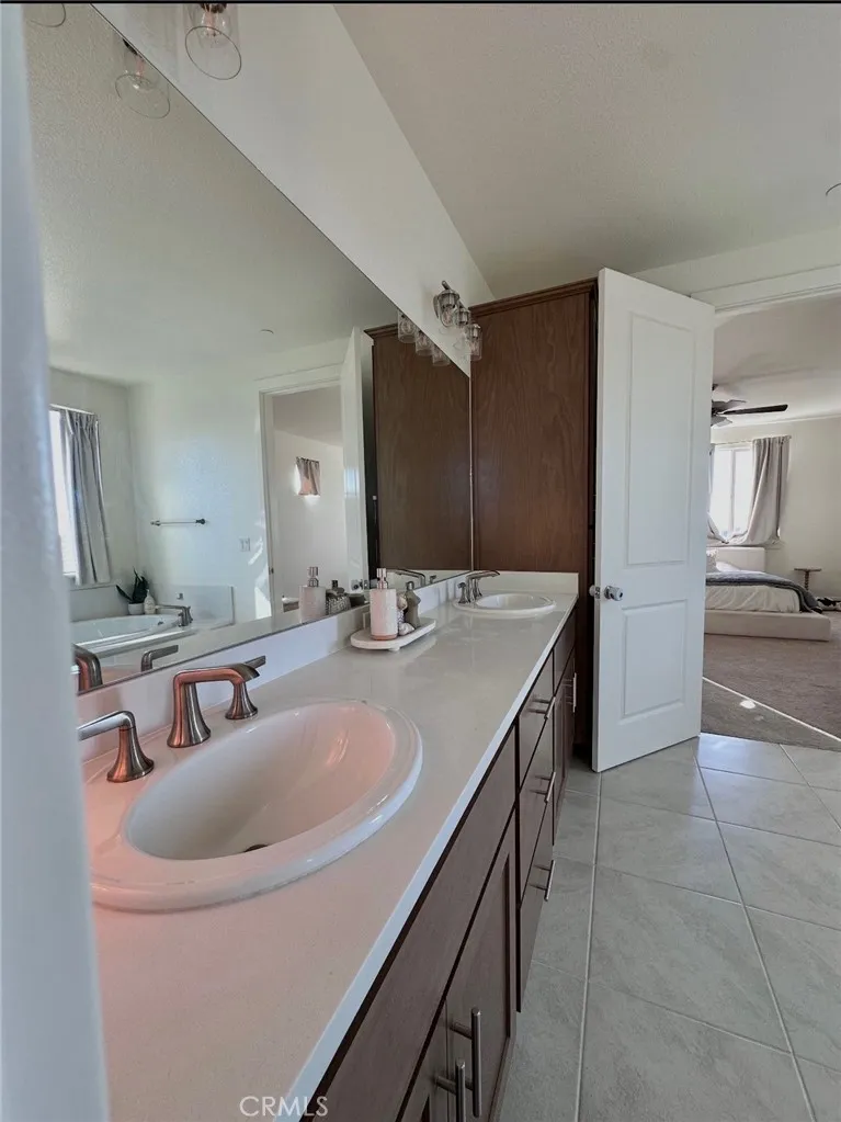 1104 Sunridge Hollister, CA 95023