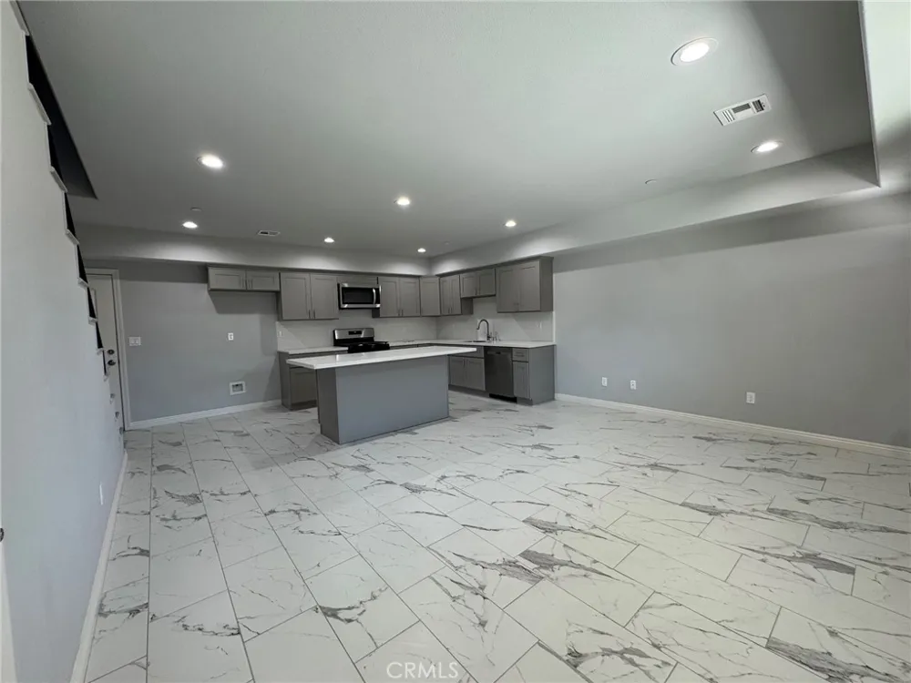 15616 Amar Road #B La Puente, CA 91744