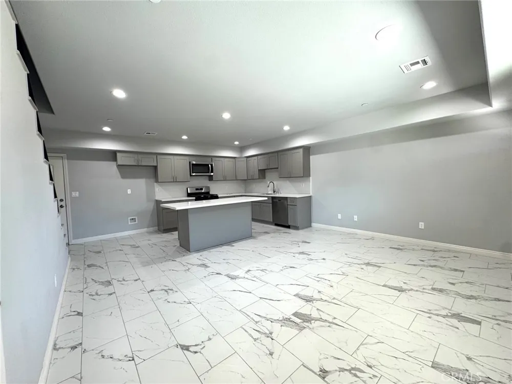15616 Amar Road #B La Puente, CA 91744