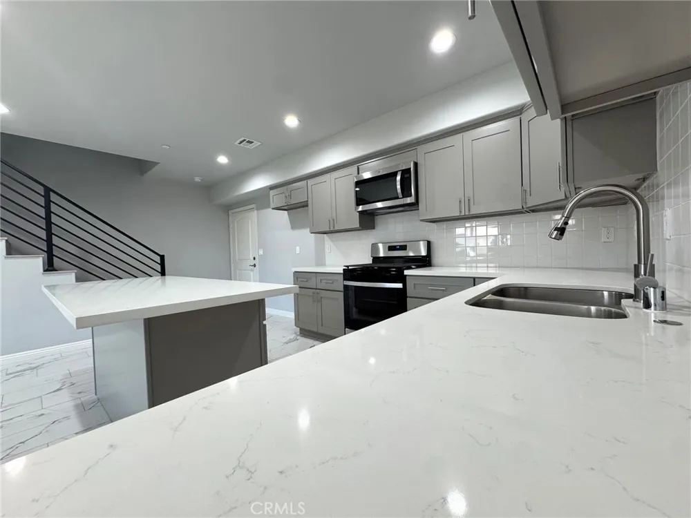 15616 Amar Road #B La Puente, CA 91744