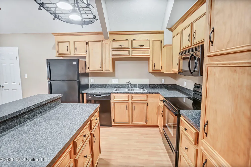 1735 Alana Drive Terry, MS 39170