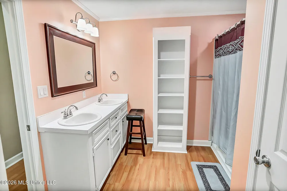 1735 Alana Drive Terry, MS 39170
