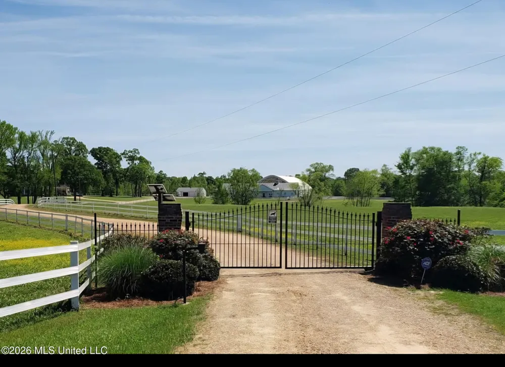 1735 Alana Drive Terry, MS 39170