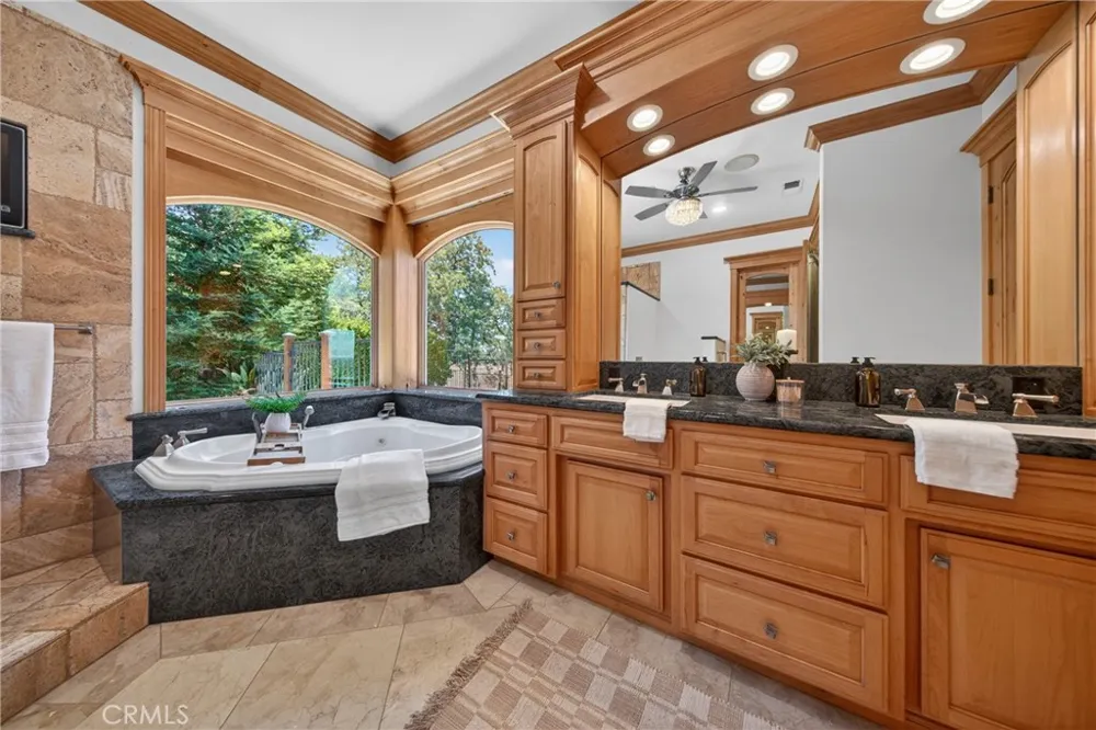 25 Horizon Point Court Chico, CA 95928