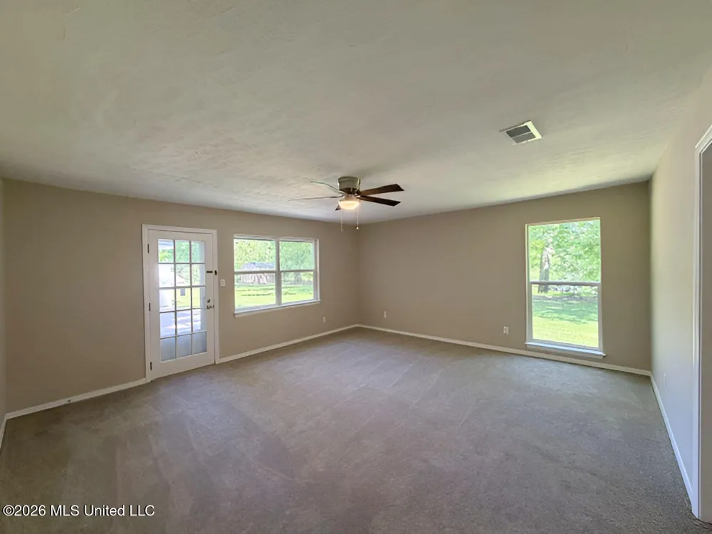 910 Newitt Vick Drive Vicksburg, MS 39183