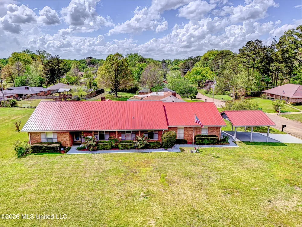 444 Ridgewood Vicksburg, MS 39180