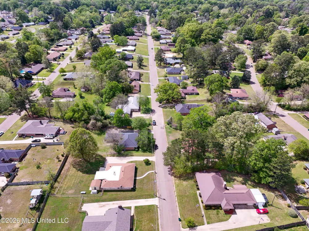 444 Ridgewood Vicksburg, MS 39180