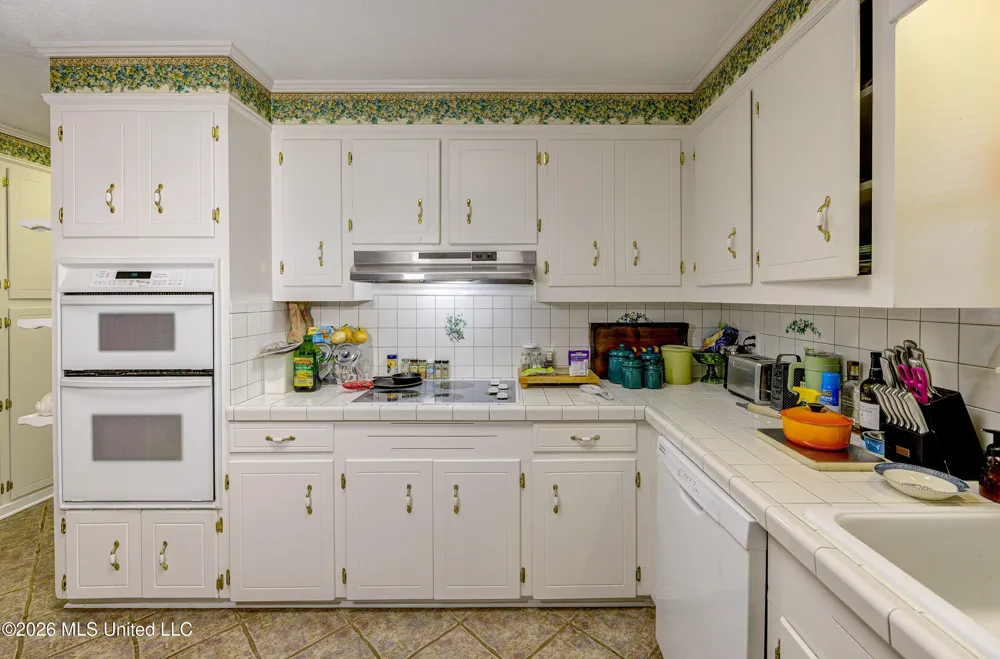 444 Ridgewood Vicksburg, MS 39180