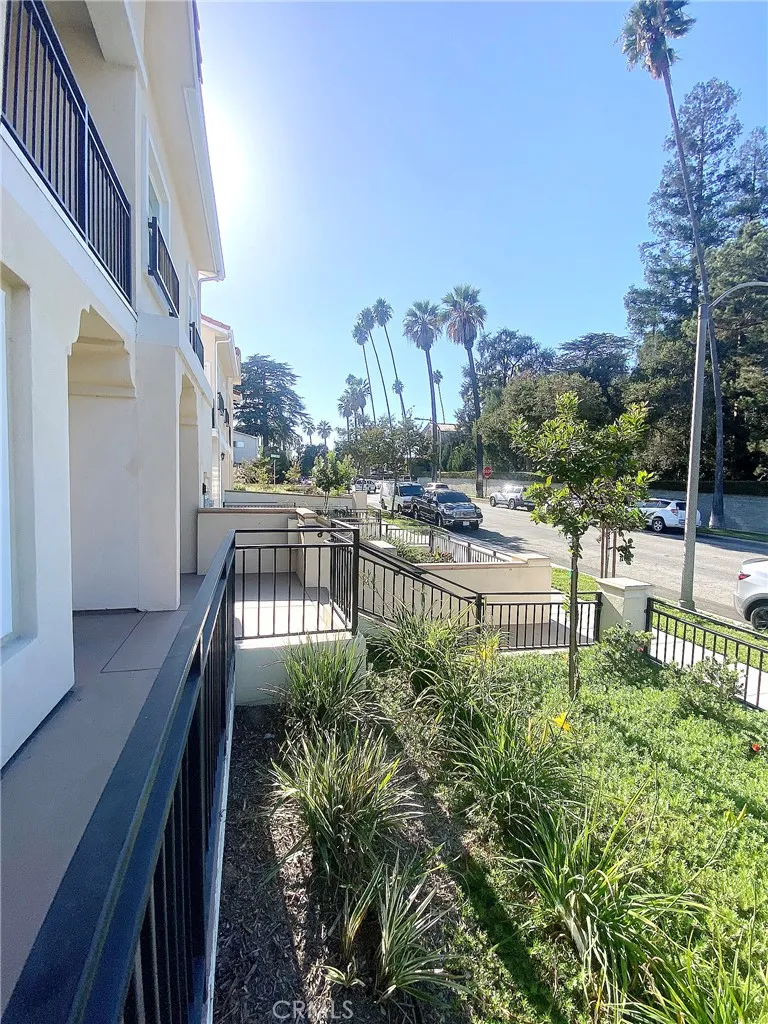 300 E Alhambra Road #E Alhambra, CA 91801