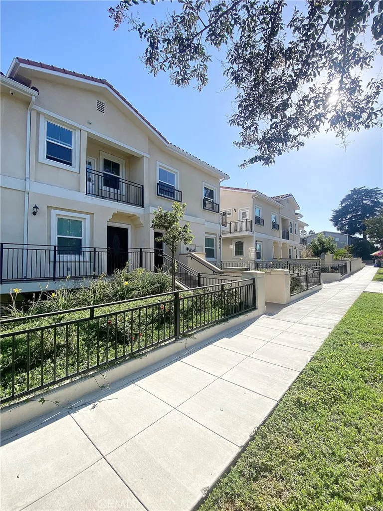 300 E Alhambra Road #E Alhambra, CA 91801
