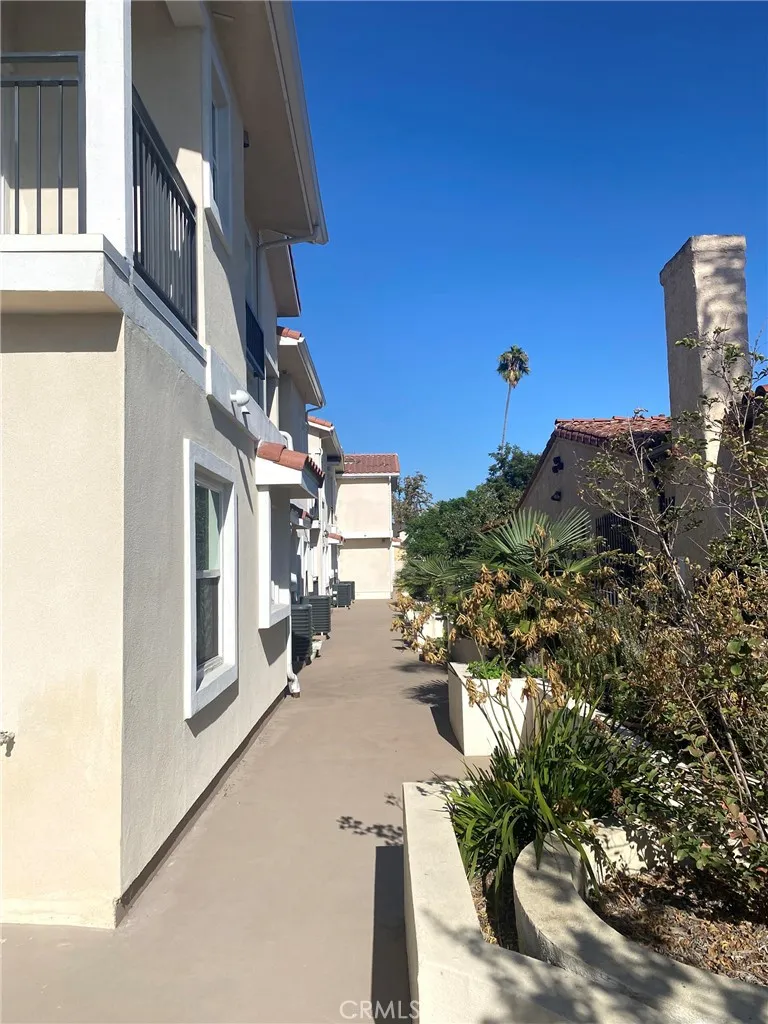 300 E Alhambra Road #E Alhambra, CA 91801