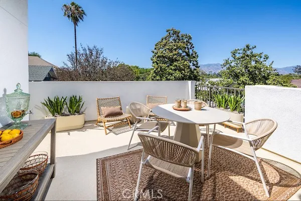 828 E Florista Lane Alhambra, CA 91801