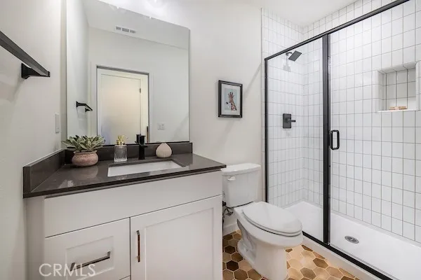 828 E Florista Lane Alhambra, CA 91801