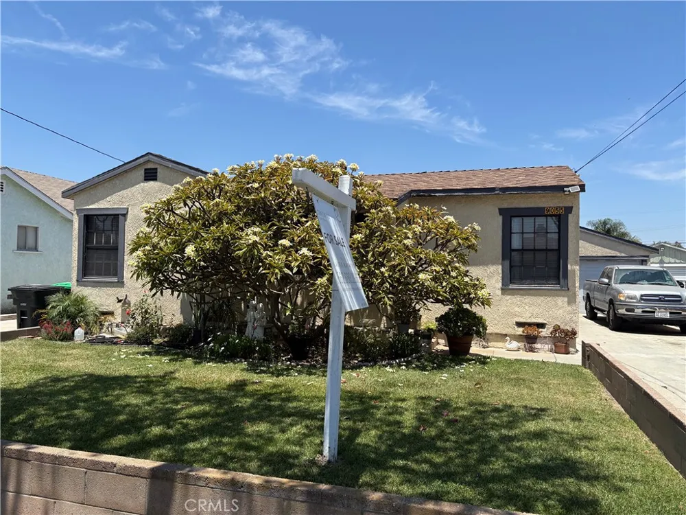 9055 Walnut Bellflower, CA 90706