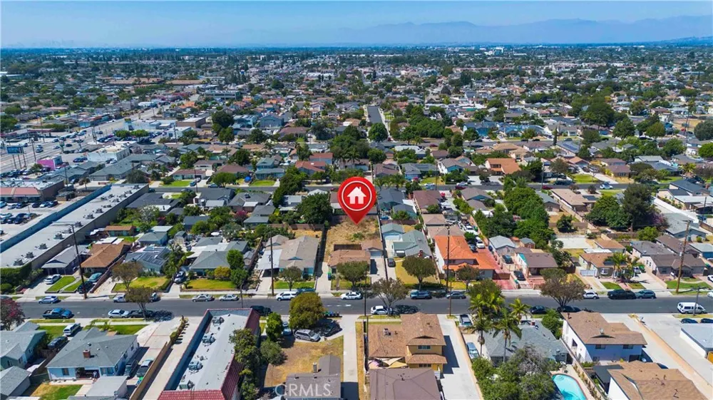 9055 Walnut Bellflower, CA 90706