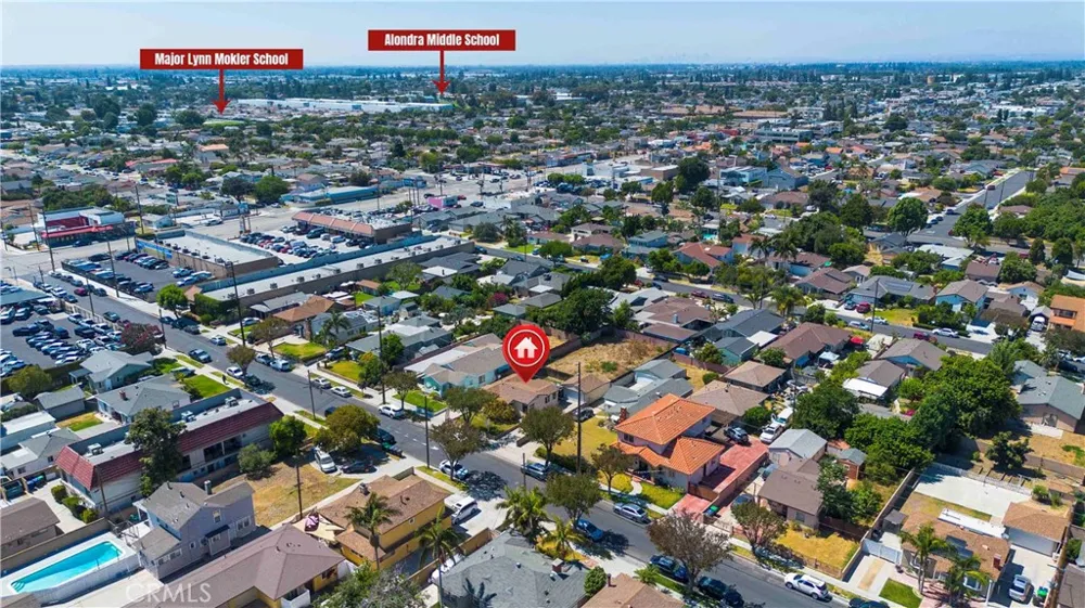9055 Walnut Bellflower, CA 90706