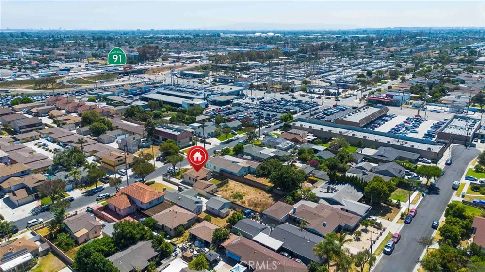 9055 Walnut Bellflower, CA 90706
