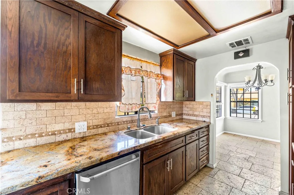 9055 Walnut Bellflower, CA 90706