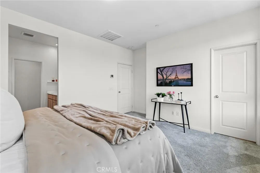 172 Bahia Covina, CA 91722