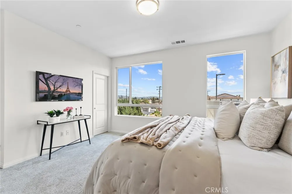 172 Bahia Covina, CA 91722