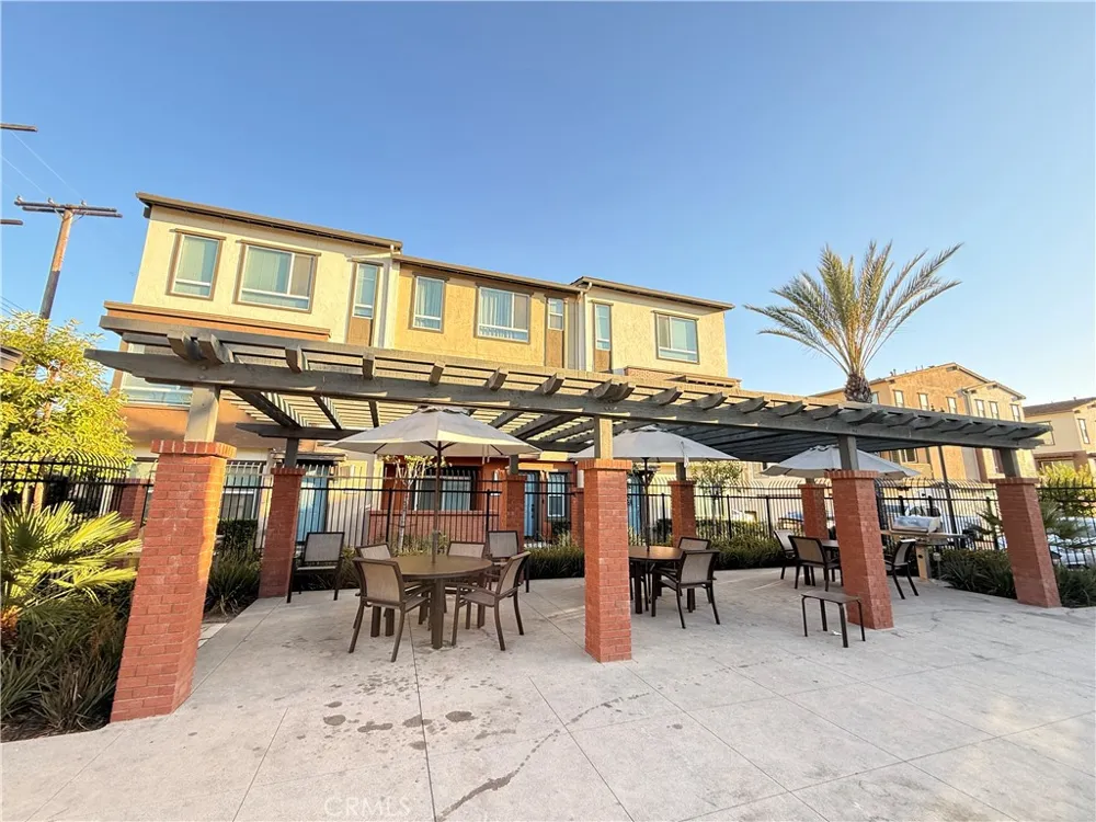 172 Bahia Covina, CA 91722