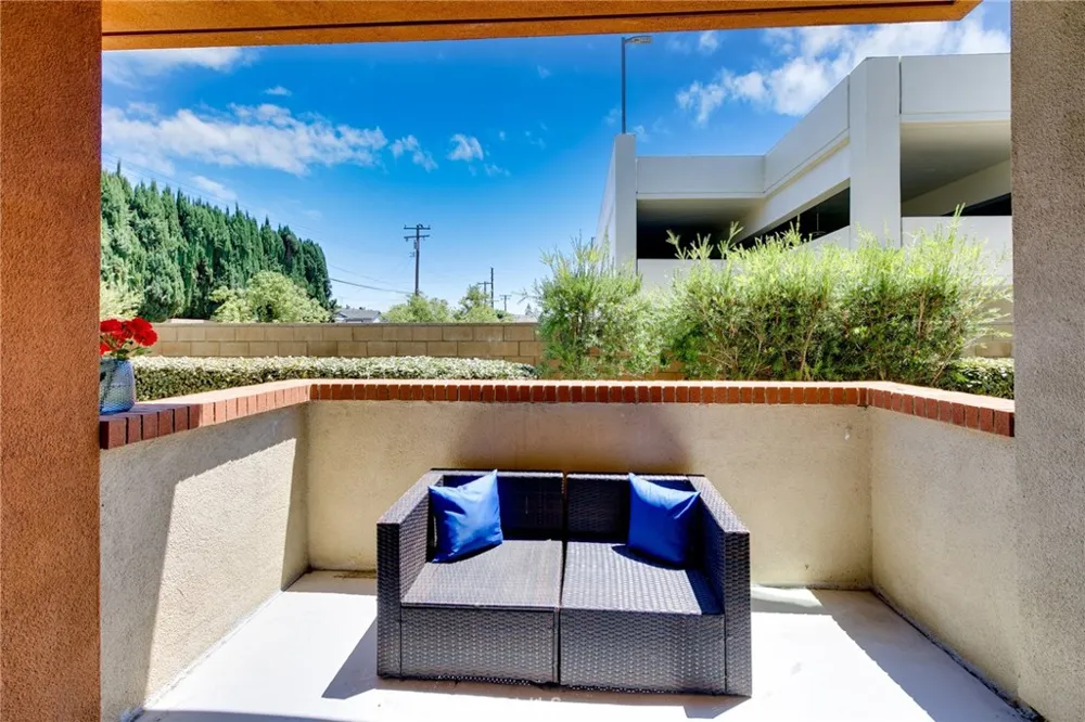172 Bahia Covina, CA 91722