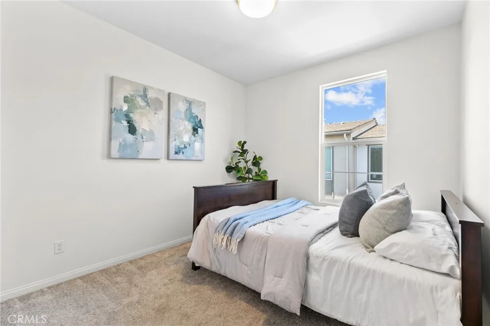 172 Bahia Covina, CA 91722