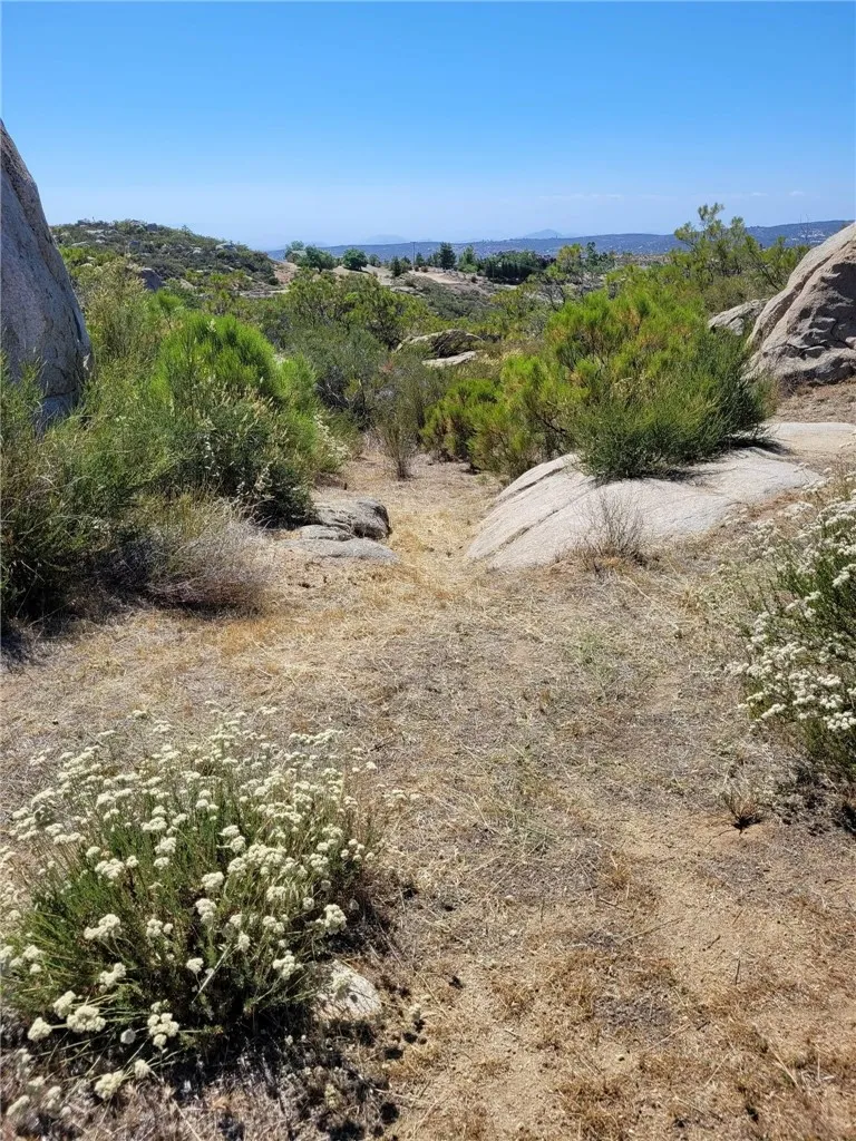 41173 Rocky Valley Way Aguanga, CA 92536