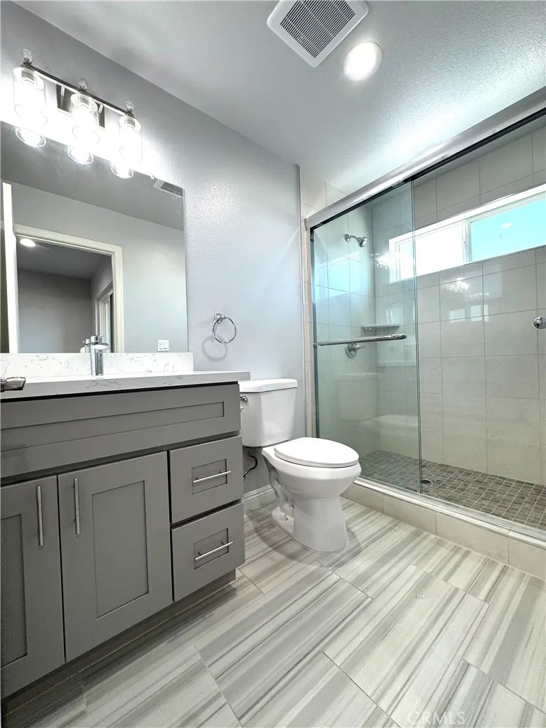 15616 Amar Road #L La Puente, CA 91744
