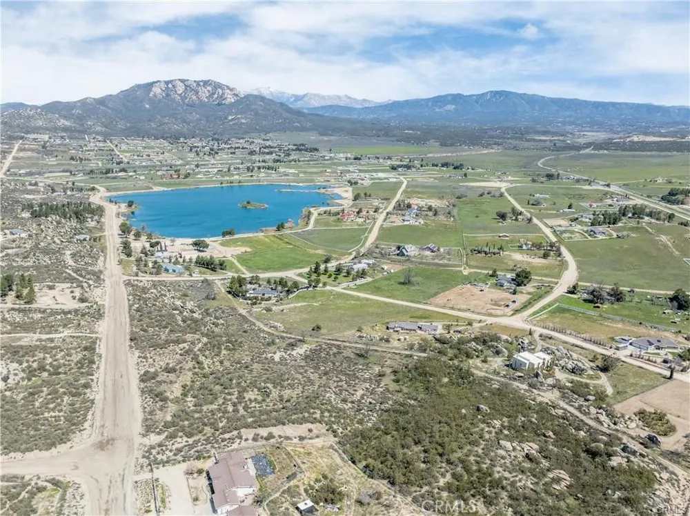 390 Lakeshore Boulevard Aguanga, CA 92536