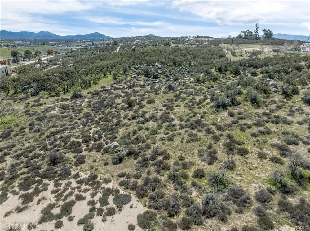 390 Lakeshore Boulevard Aguanga, CA 92536