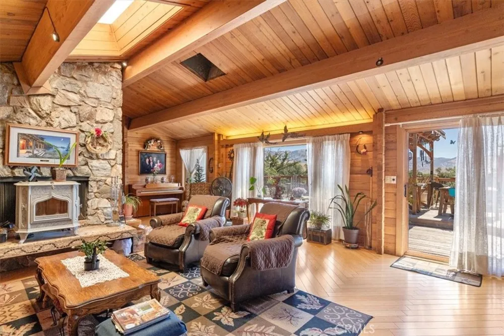 24087 Clover Spring Tehachapi, CA 93561
