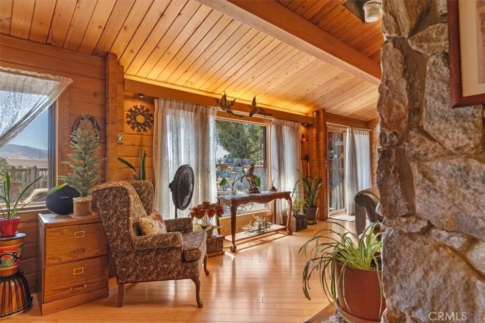 24087 Clover Spring Tehachapi, CA 93561