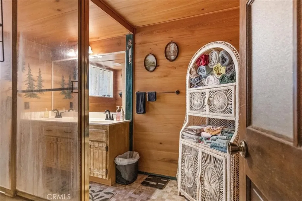 24087 Clover Spring Tehachapi, CA 93561