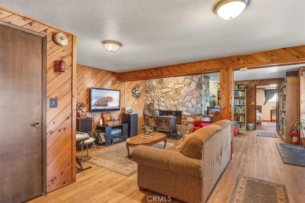 24087 Clover Spring Tehachapi, CA 93561