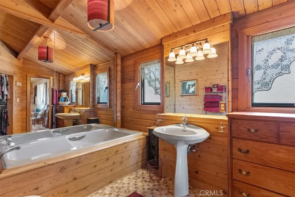 24087 Clover Spring Tehachapi, CA 93561