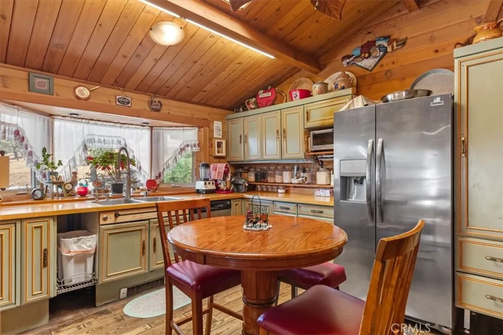 24087 Clover Spring Tehachapi, CA 93561