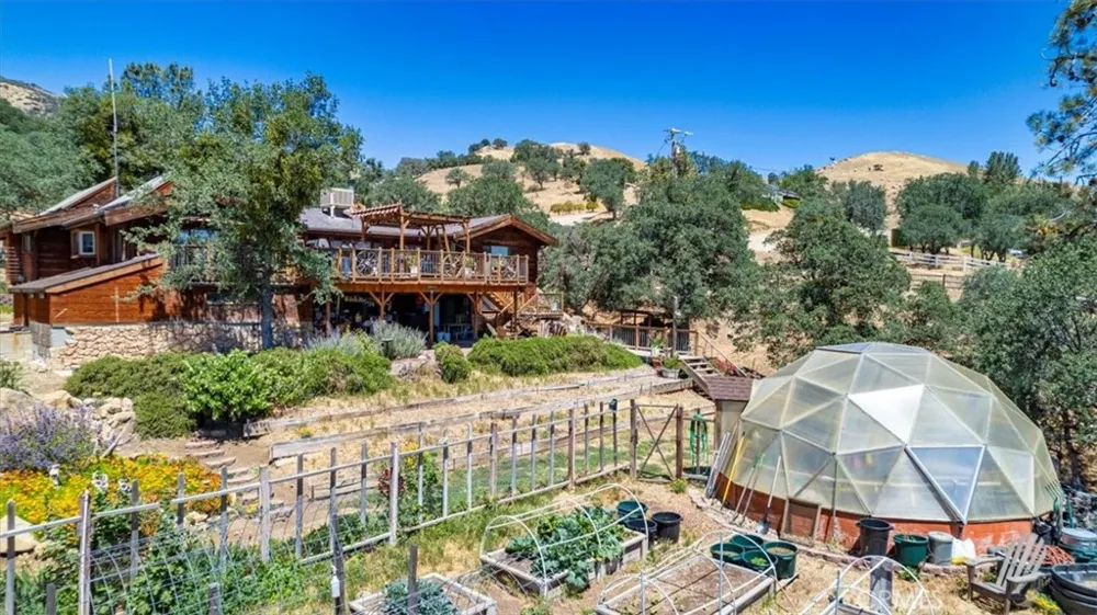 24087 Clover Spring Tehachapi, CA 93561
