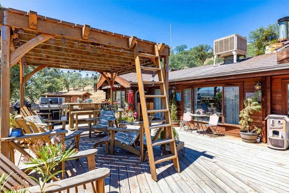 24087 Clover Spring Tehachapi, CA 93561