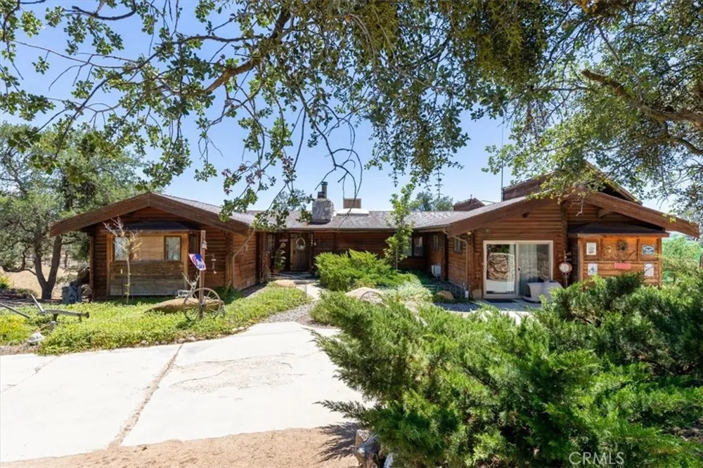 24087 Clover Spring Tehachapi, CA 93561